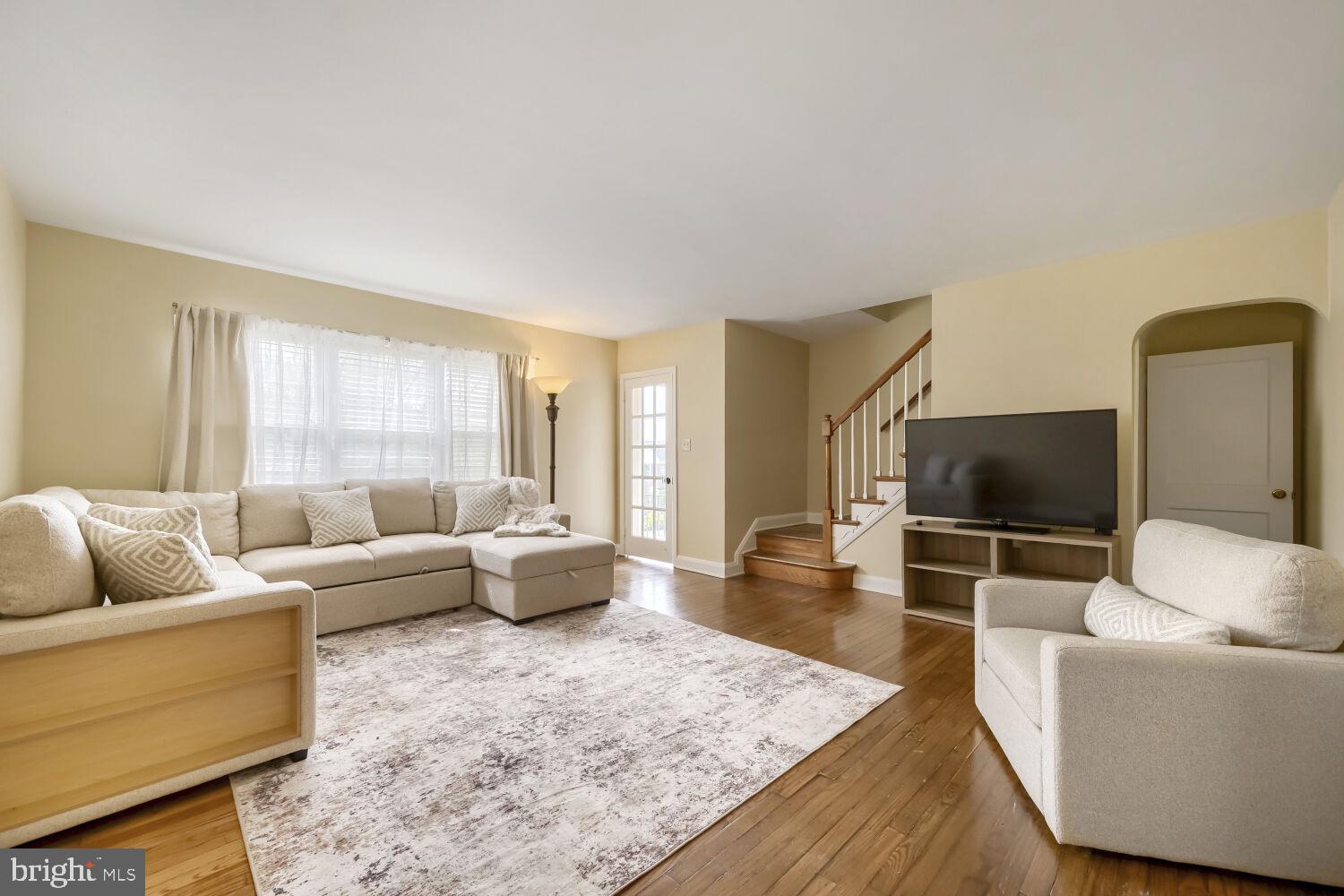 8152 Glen Gary Road Towson, MD 21286 - Photo 3 of 30