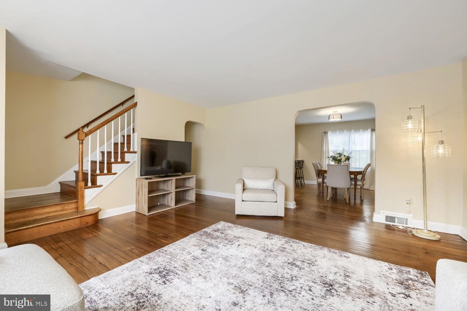 8152 Glen Gary Road Towson, MD 21286 - Photo 5 of 30