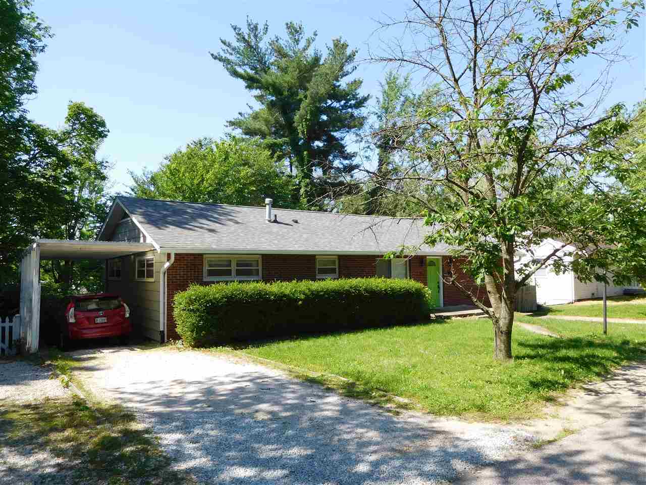 2612 East Dekist Street Bloomington, IN 47408 - Photo 1 of 32