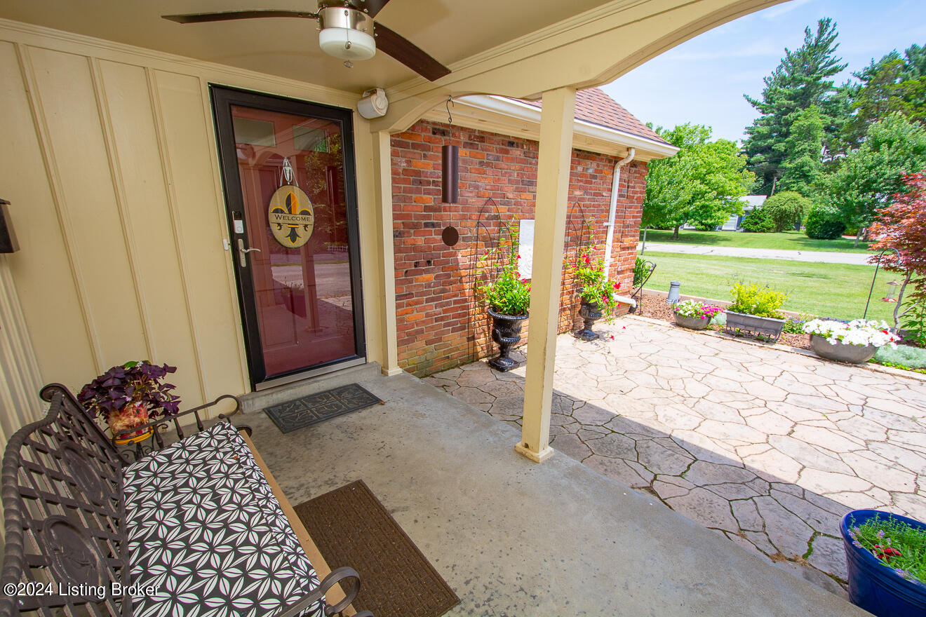 8610 Whipps Bend Road Louisville, KY 40222 - Photo 12 of 73 WhippsBend-12