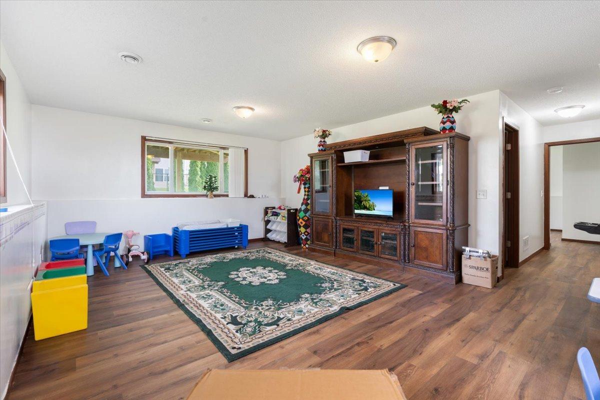 526 Hackney Avenue Shakopee, MN 55379 - Photo 11 of 41