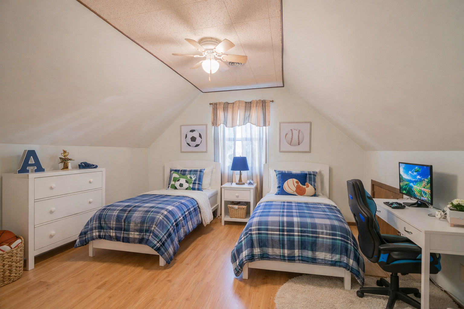 5250 South Nagle Avenue Chicago, IL 60638 - Photo 10 of 21 a bedroom with furniture and a window