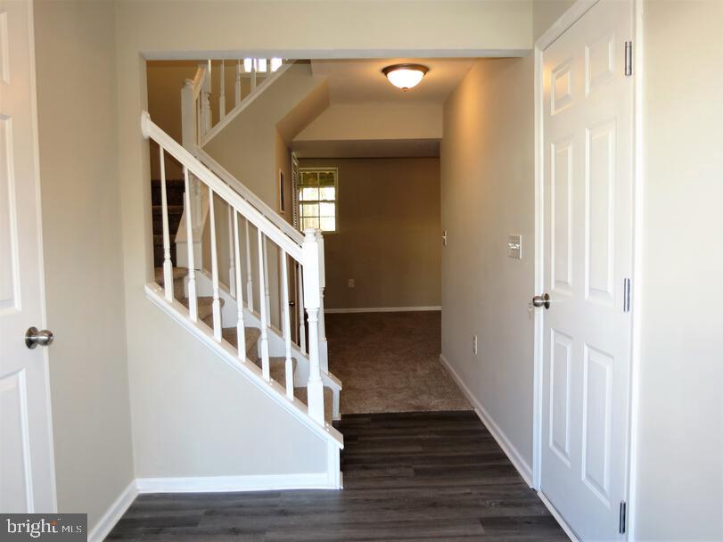 23 Saxton Road Farmingdale, NJ 07727 - Photo 2 of 36 Foyer