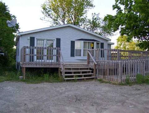 15182 Lawrence Road Hudson, MI 49247 - Photo 2 of 8 933988-1.JPG