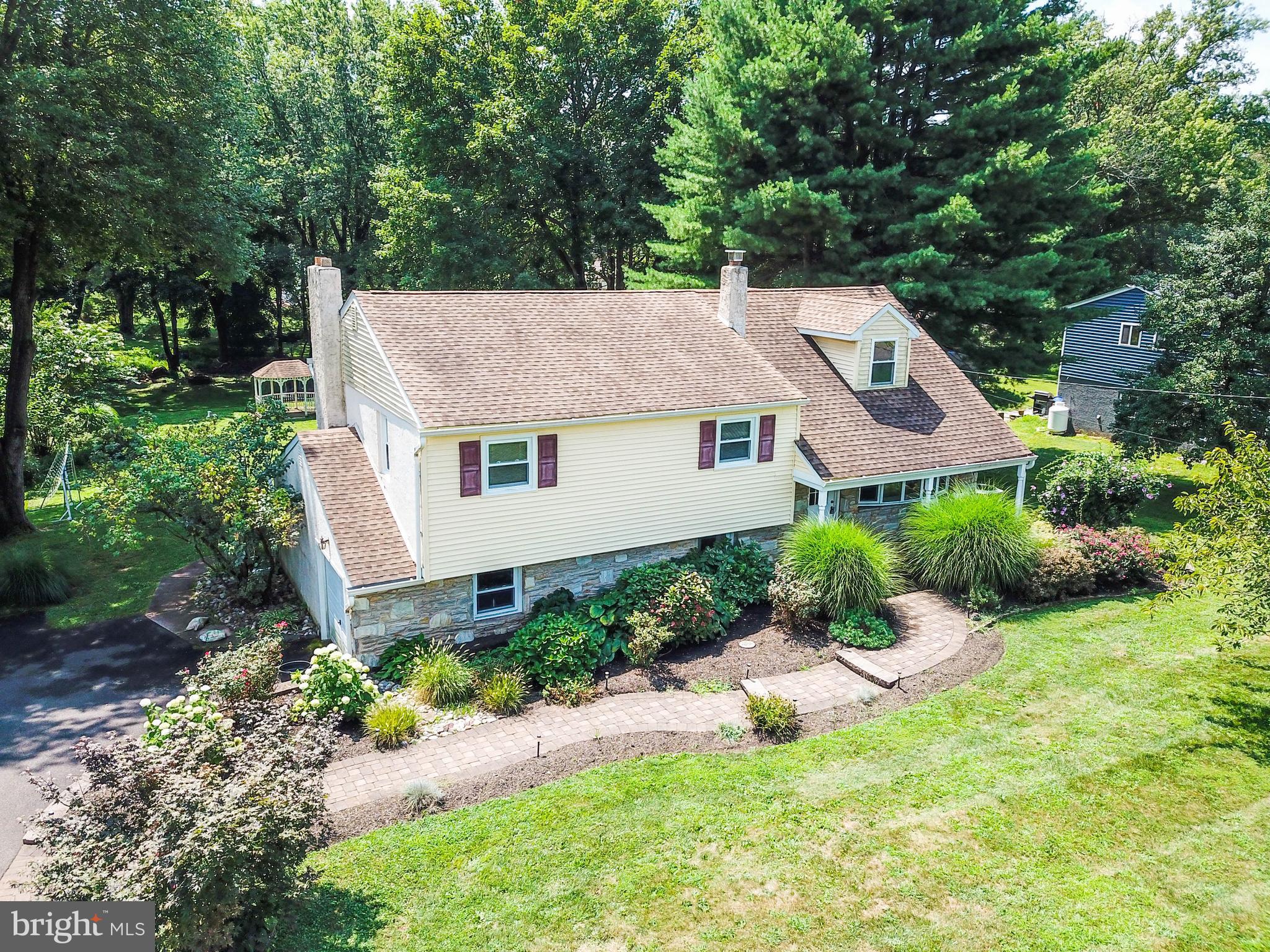 40 Bluebird Road Holland, PA 18966 - Photo 1 of 37 Gallery Image 1