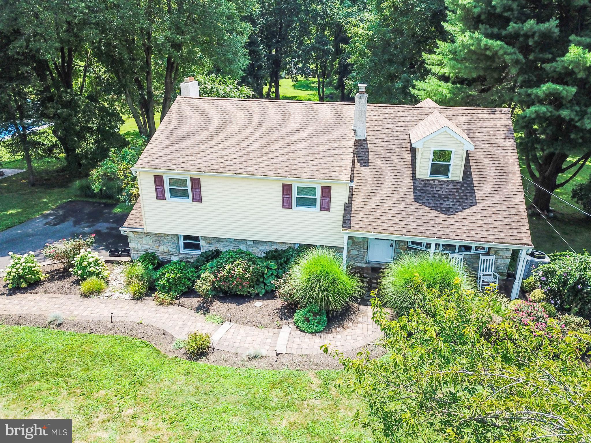 40 Bluebird Road Holland, PA 18966 - Photo 3 of 37 Gallery Image 3