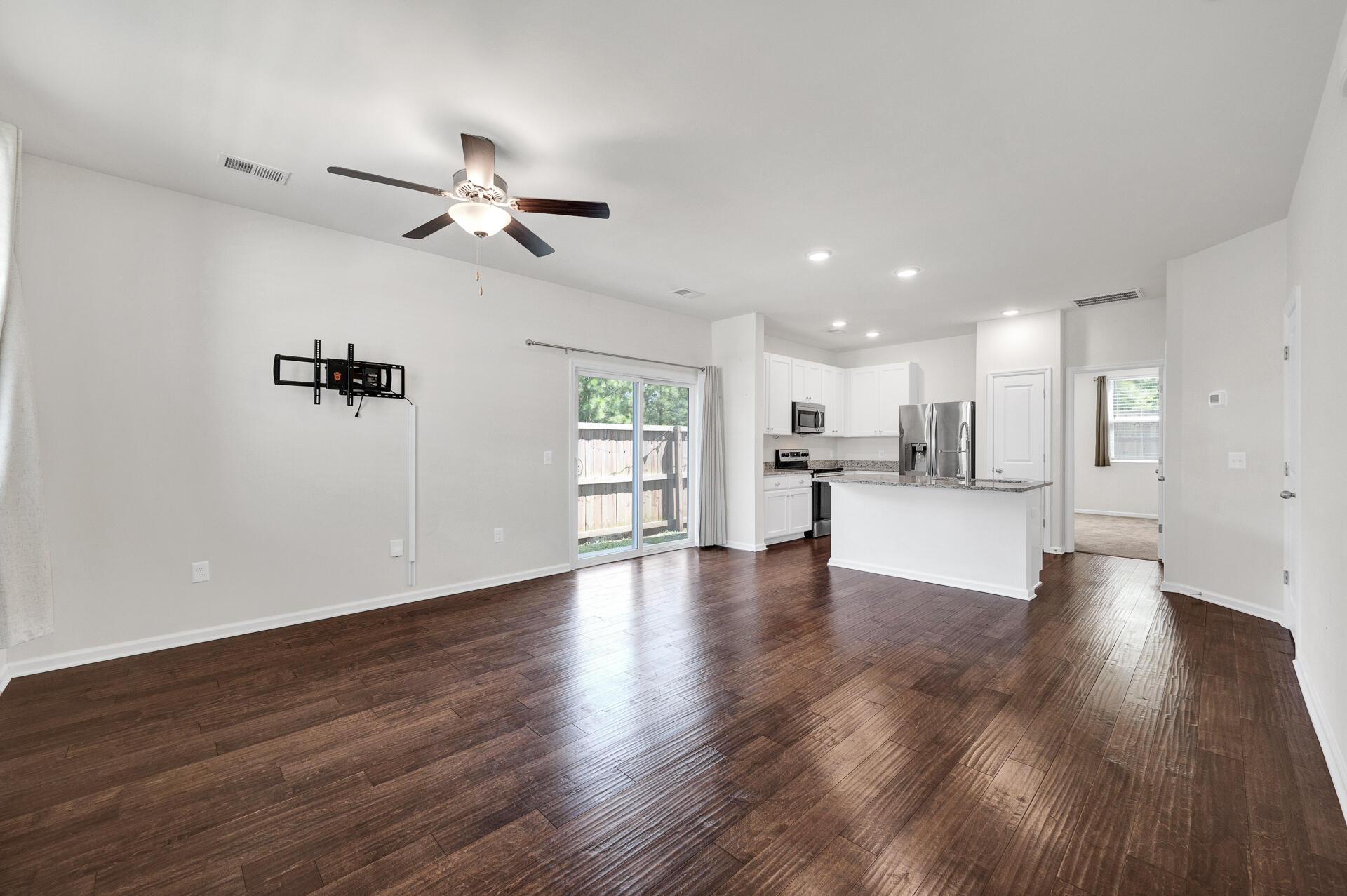 205 Woodward Road Goose Creek, SC 29445 - Photo 5 of 27 205Woodward-07