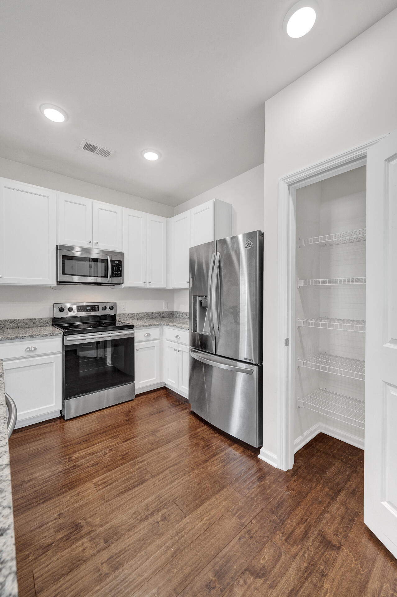 205 Woodward Road Goose Creek, SC 29445 - Photo 8 of 27 205Woodward-12