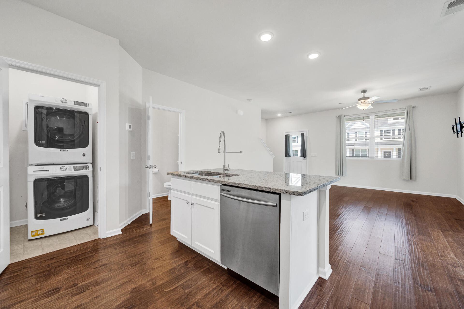 205 Woodward Road Goose Creek, SC 29445 - Photo 9 of 27 205Woodward-13