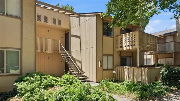 $190,000 | 328 Northbank Court, Unit 66, Stockton, CA 95207