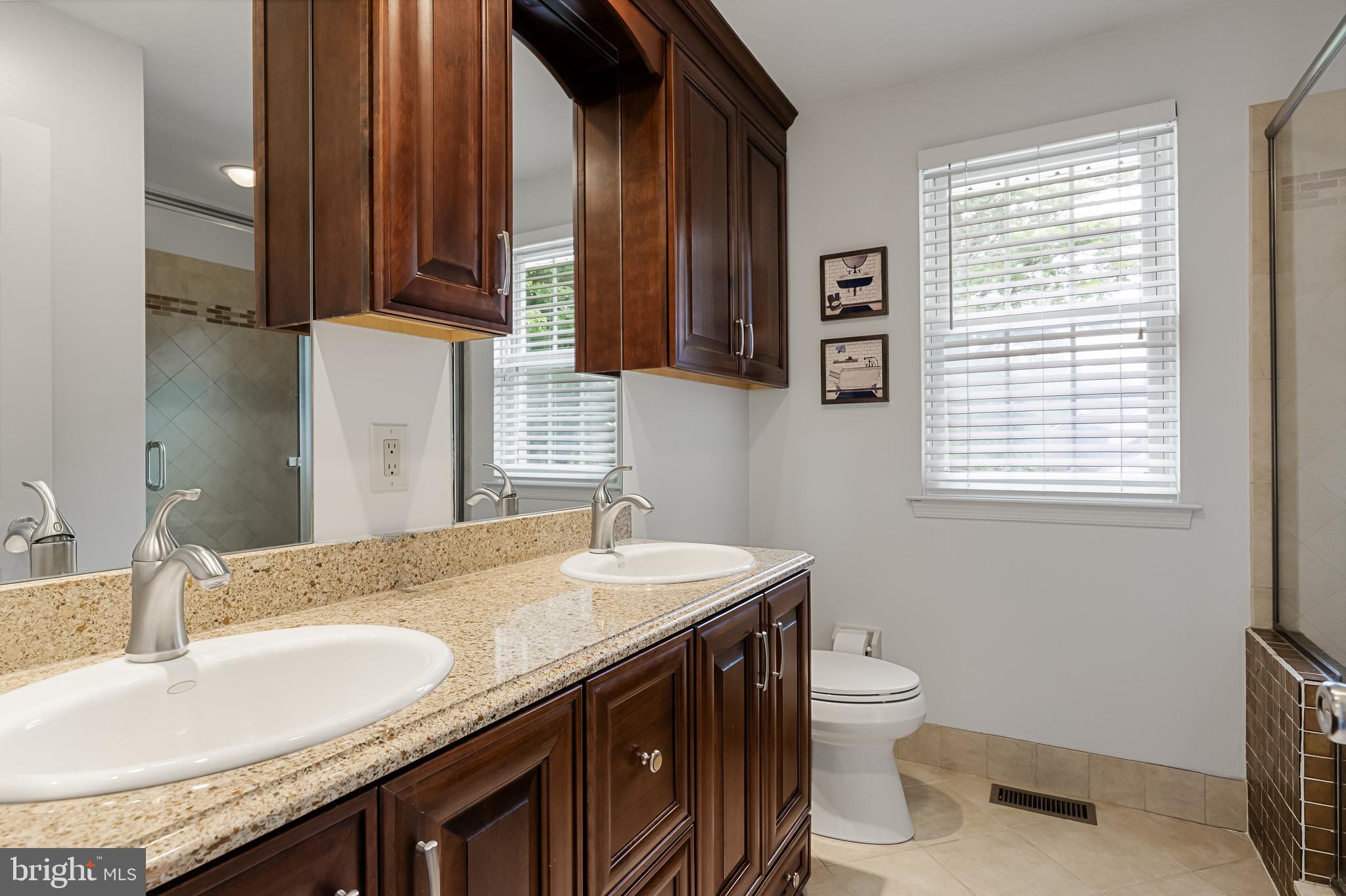 10 Hampton Court Mount Laurel, NJ 08054 - Photo 17 of 25