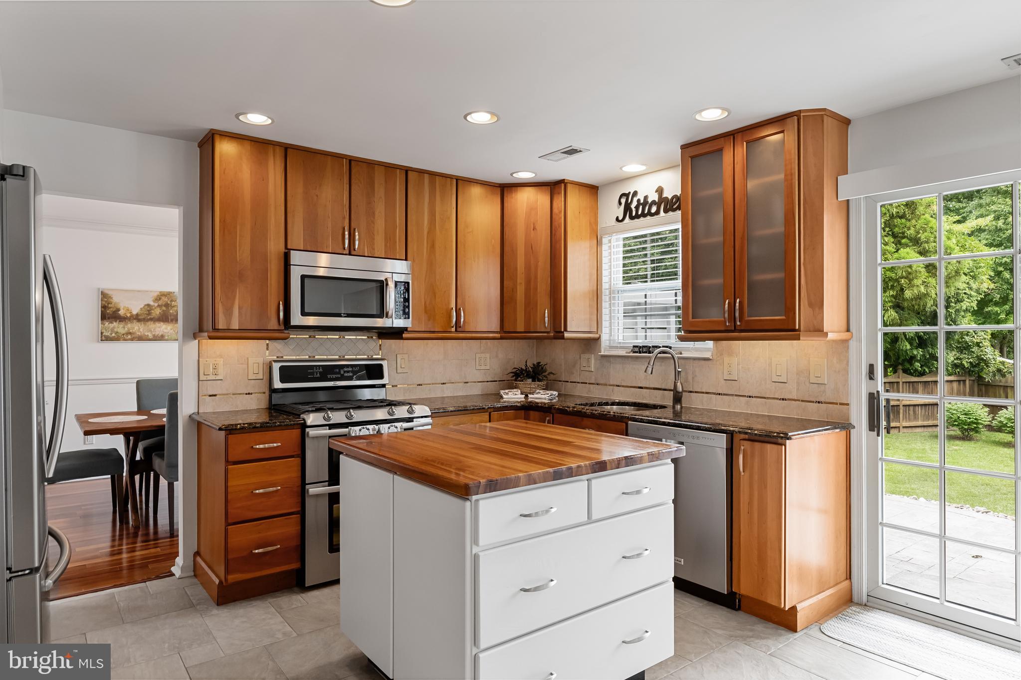 10 Hampton Court Mount Laurel, NJ 08054 - Photo 7 of 25