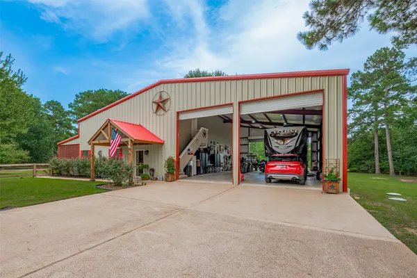 $645,000 | 602 Farm To Market 2693, New Waverly, TX 77358