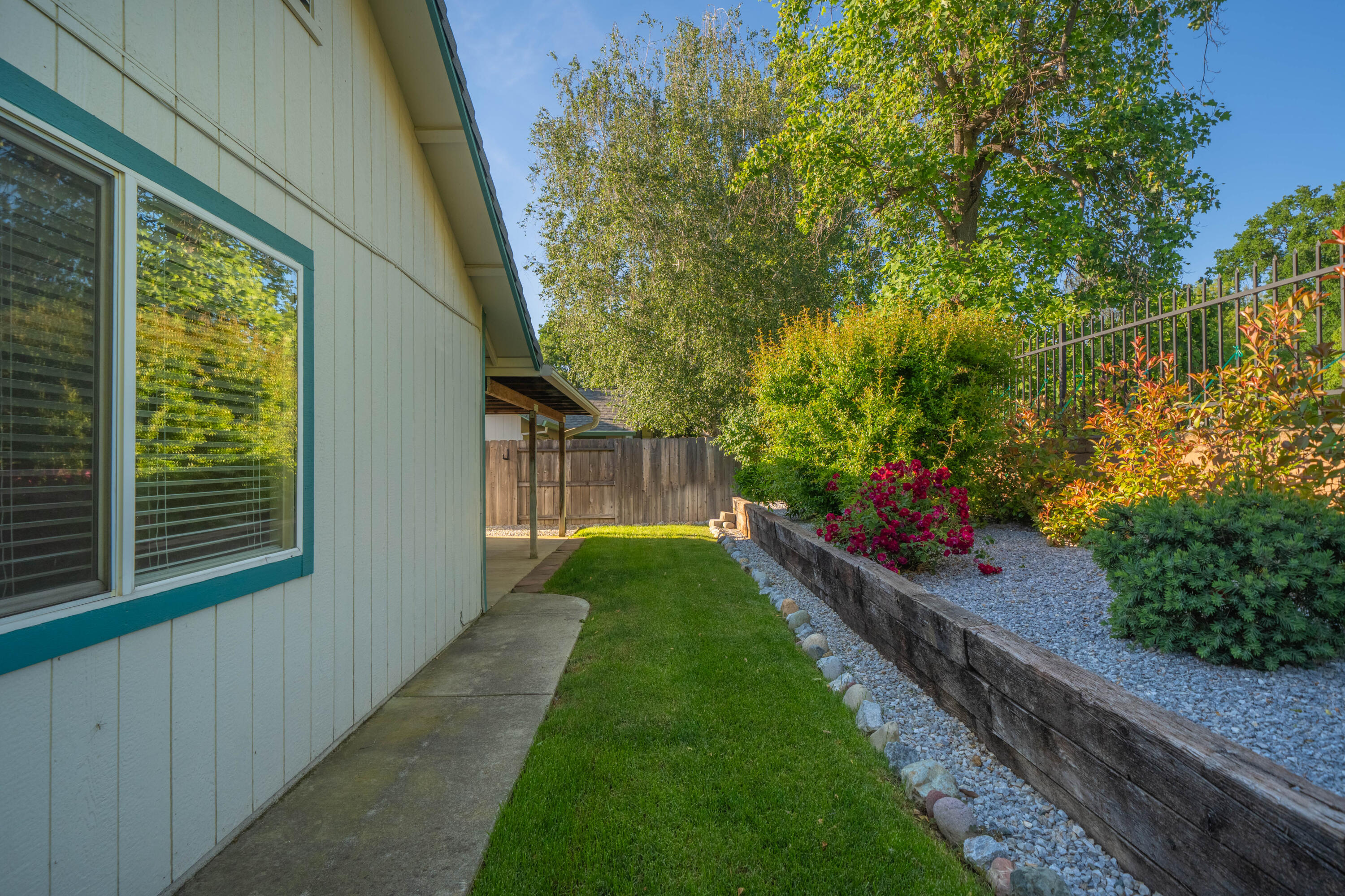 427 Yolla Bolly Trail Redding, CA 96003 - Photo 24 of 26 IMG-23