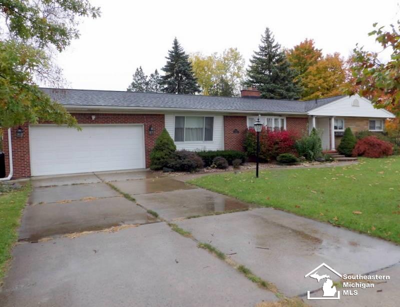 26215 Allen Road Woodhaven, MI 48183 - Photo 2 of 38