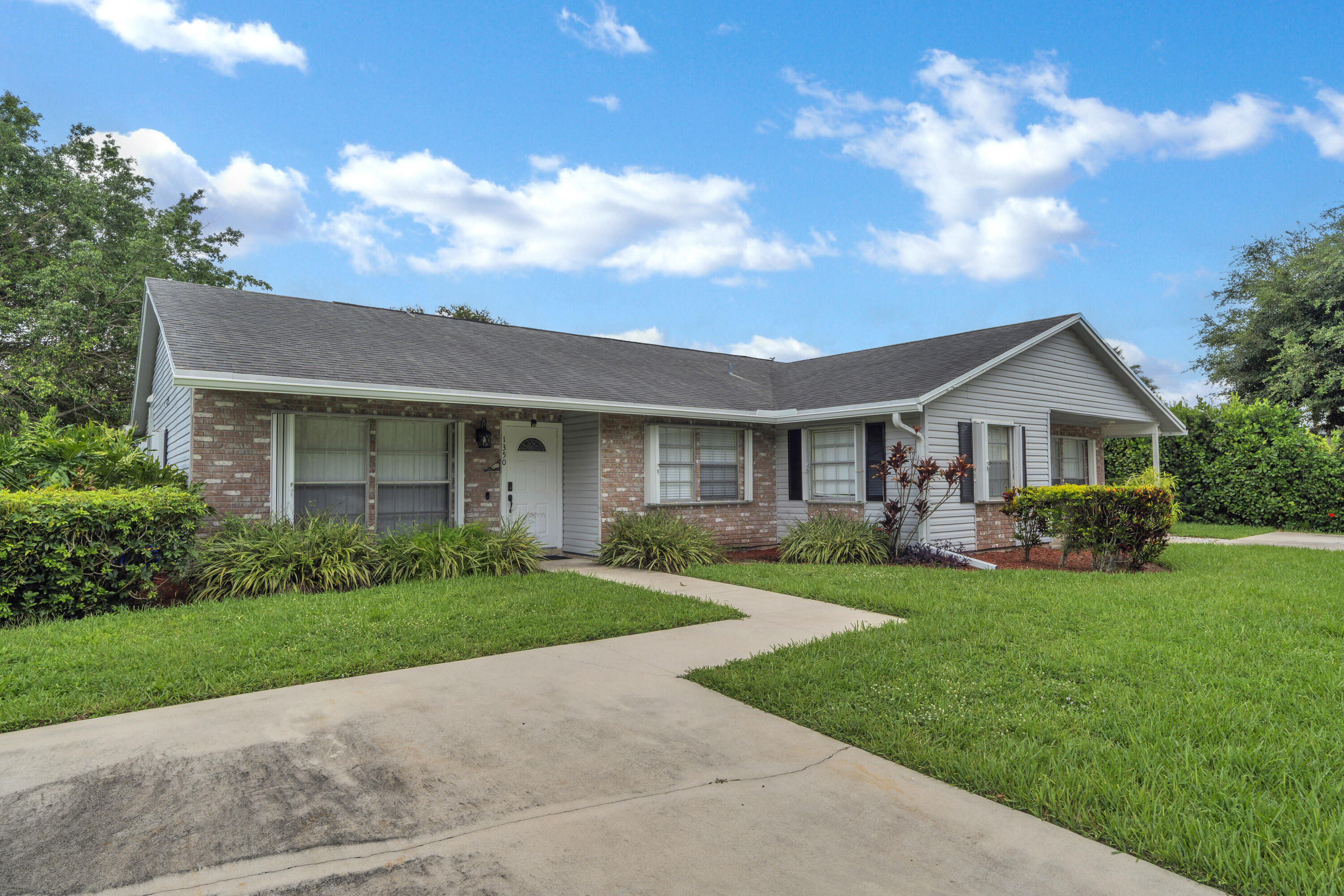 1350 Riverside Circle, Unit 1 Wellington, FL 33414 - Photo 38 of 43 20 Exit (2)