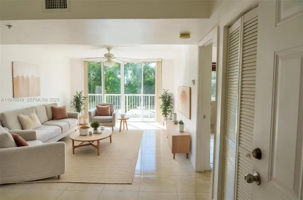 $2,500 | 509 East Sheridan Street, Unit 3083, Dania Beach, FL 33004