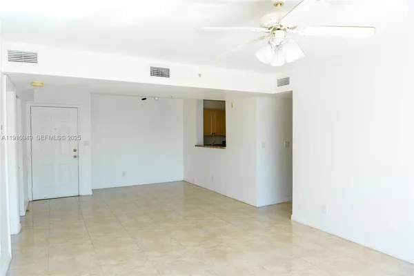 $2,500 | 509 East Sheridan Street, Unit 3083, Dania Beach, FL 33004