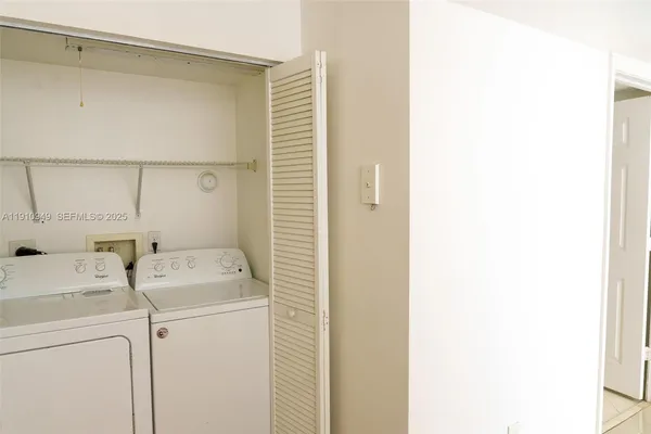 $2,500 | 509 East Sheridan Street, Unit 3083, Dania Beach, FL 33004