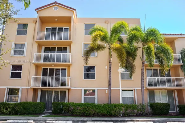 $2,500 | 509 East Sheridan Street, Unit 3083, Dania Beach, FL 33004