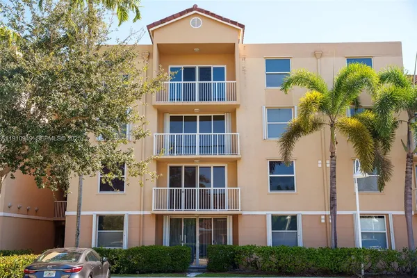 $2,500 | 509 East Sheridan Street, Unit 3083, Dania Beach, FL 33004