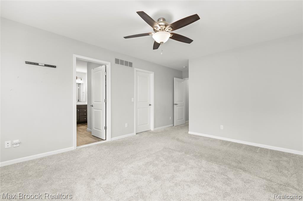 4211 Kent Road Royal Oak, MI 48073 - Photo 34 of 54