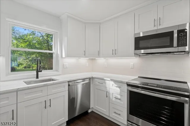 $699,888 | 13 Landing Road, West Milford, NJ 07421