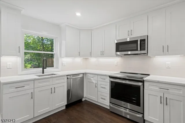 $699,888 | 13 Landing Road, West Milford, NJ 07421