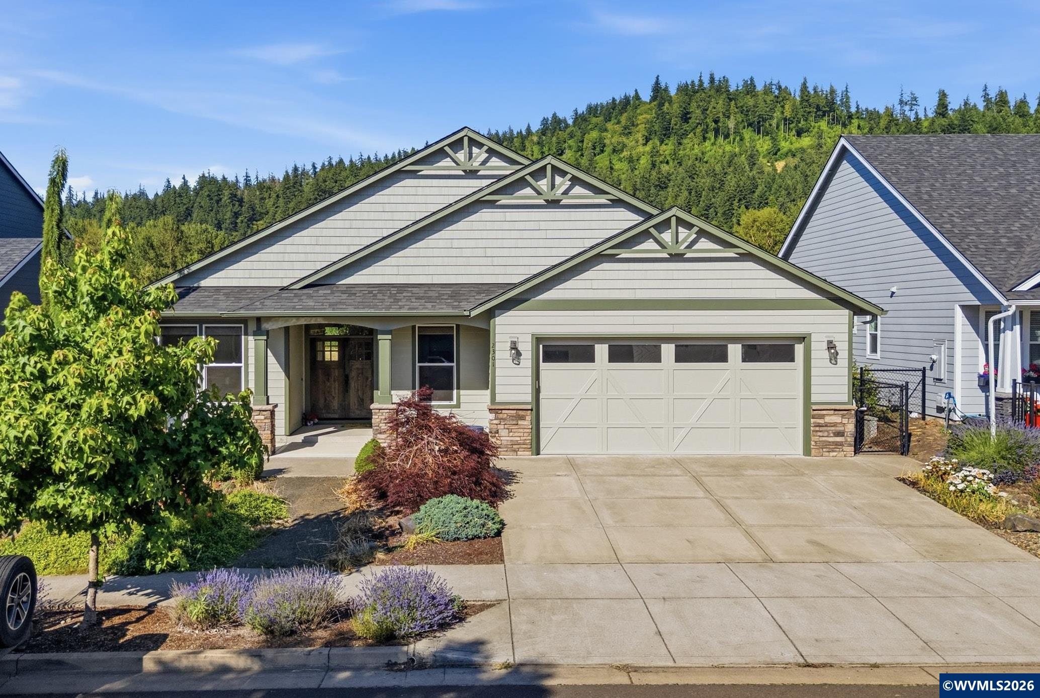2301 Robbins Way Lebanon, OR 97355 - Photo 1 of 46