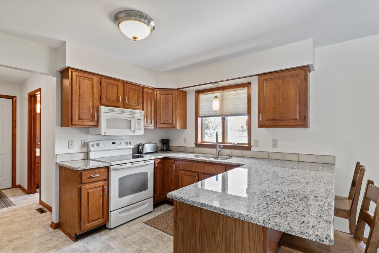 5802 Pratt Road Lapeer, MI 48446 - Photo 11 of 33 50170890-bb0385c9-ecc8-44e9-affe-ceacecb23b69.JPG