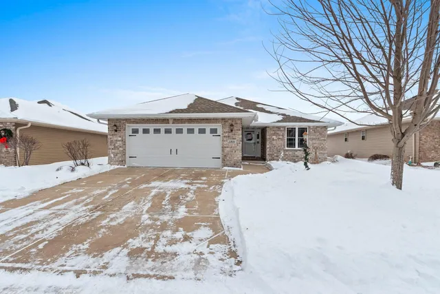 $375,000 | 3816 Shore Crest Lane, Green Bay, WI 54311