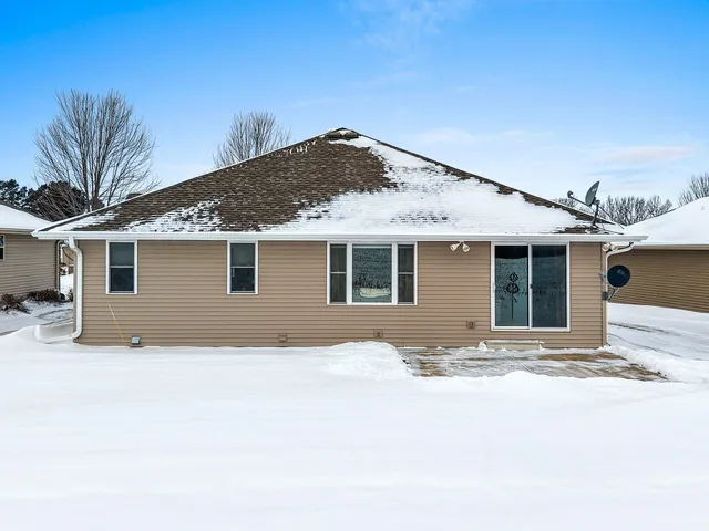 $375,000 | 3816 Shore Crest Lane, Green Bay, WI 54311