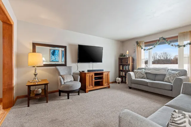 $375,000 | 3816 Shore Crest Lane, Green Bay, WI 54311