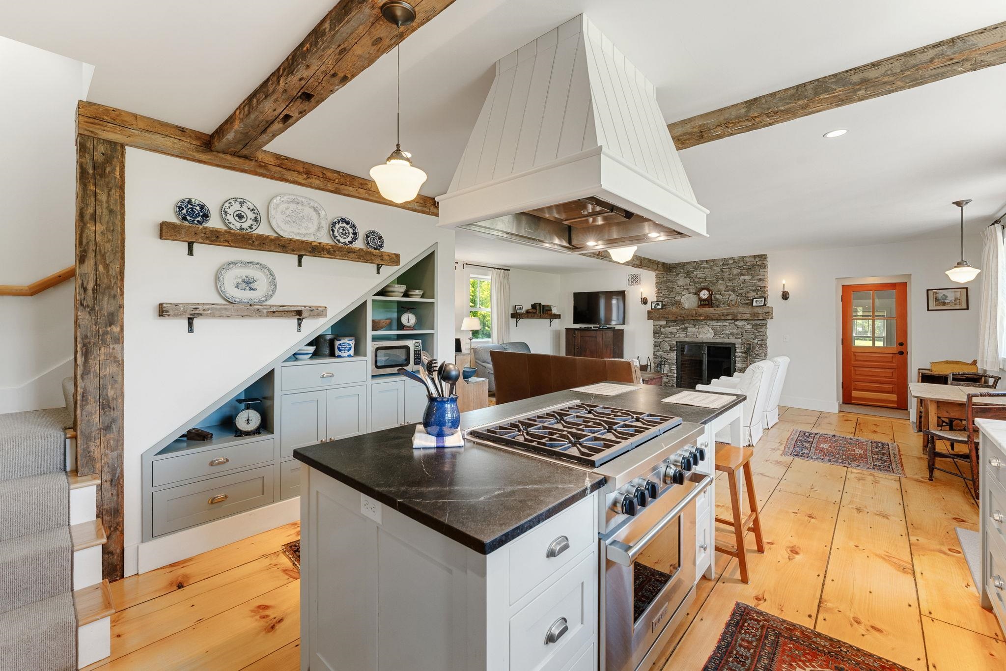 1754 Brook Road Warren, VT 05674 - Photo 5 of 59