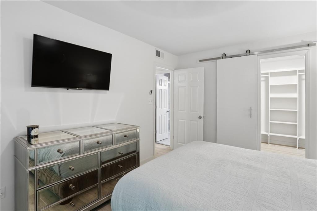 2901 Lenox Road Northeast, Unit 1005 Atlanta, GA 30324 - Photo 15 of 29 Gallery Image 15