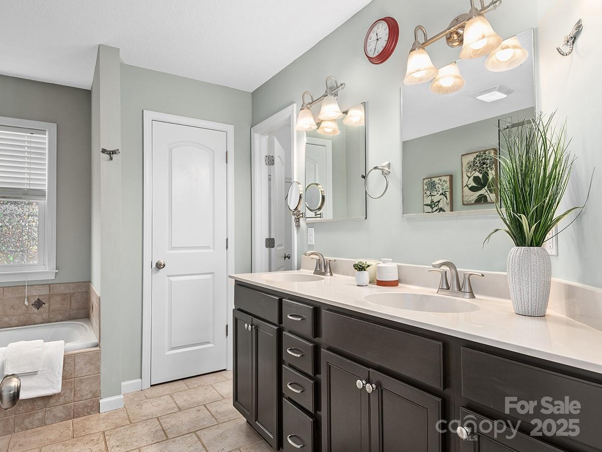 159 Greenridge Road Weaverville, NC 28787 - Photo 15 of 30 Gallery Image 15