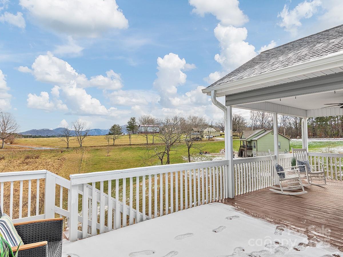 159 Greenridge Road Weaverville, NC 28787 - Photo 4 of 30 Gallery Image 4