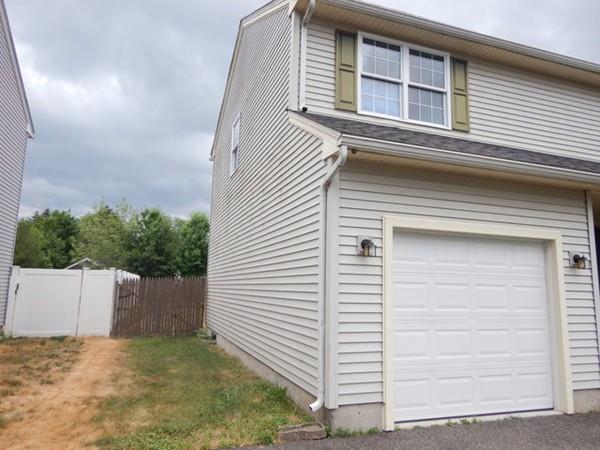 153 Cloran Street Springfield, MA 01109 - Photo 2 of 36 Gallery Image 2