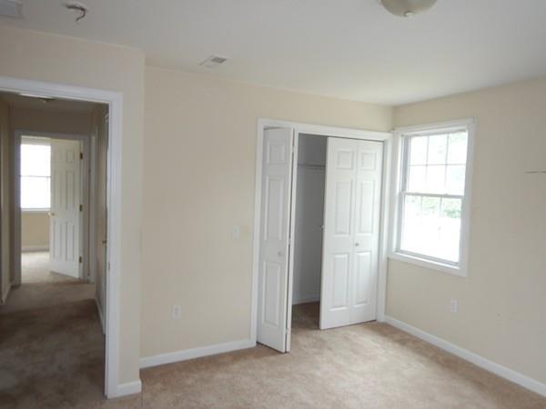 153 Cloran Street Springfield, MA 01109 - Photo 21 of 36 Gallery Image 21