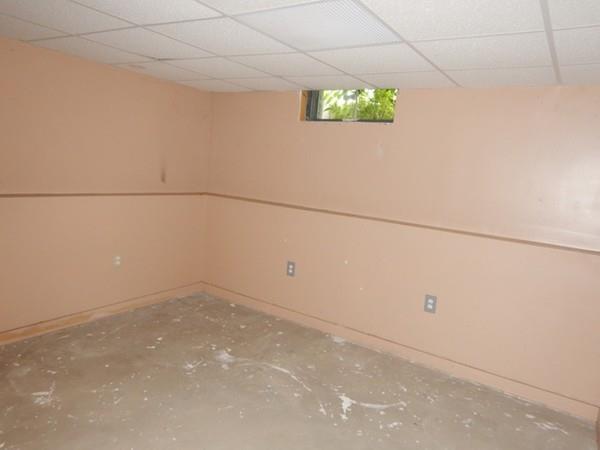 153 Cloran Street Springfield, MA 01109 - Photo 30 of 36 Gallery Image 30