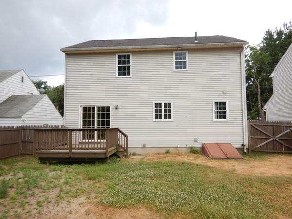 153 Cloran Street Springfield, MA 01109 - Photo 4 of 36 Gallery Image 4