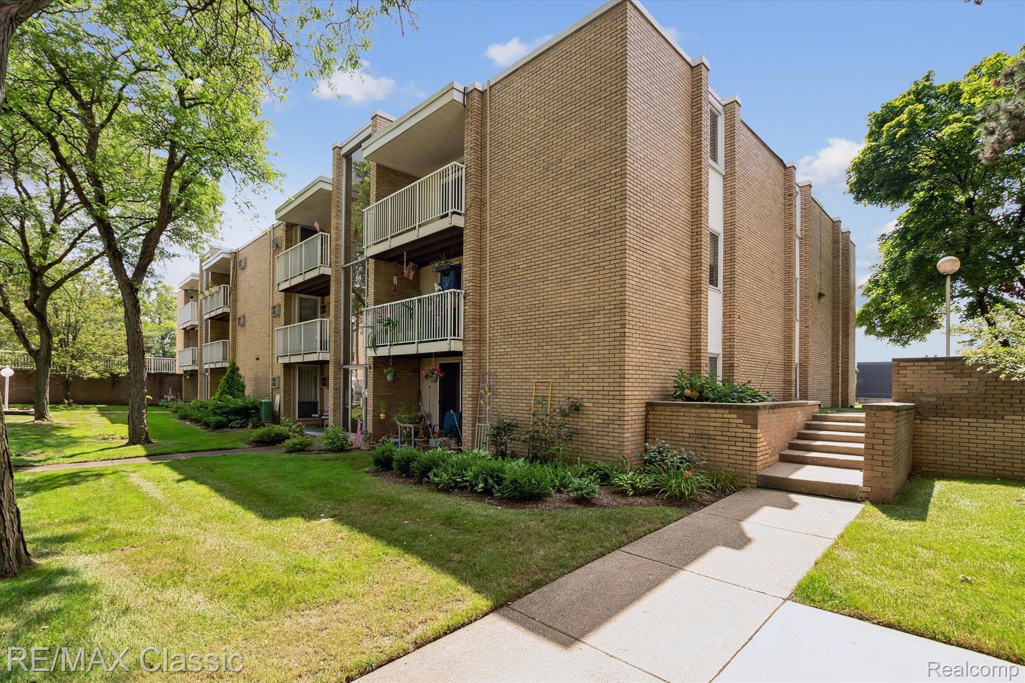 4905 Crooks Road, Unit A11 Royal Oak, MI 48073 - Photo 32 of 46 Gallery Image 32