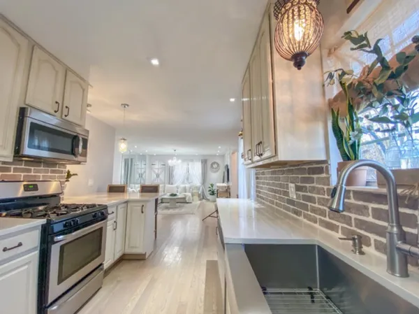 $299,900 | 443 North Lake Shore Drive, Palatine, IL 60067
