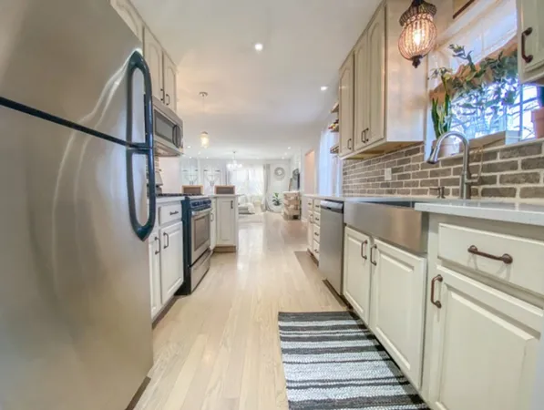 $299,900 | 443 North Lake Shore Drive, Palatine, IL 60067