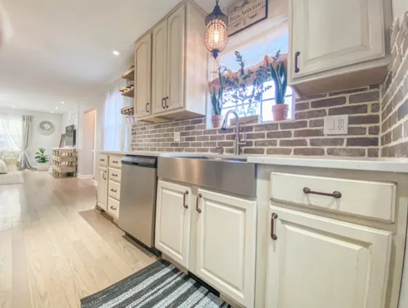 $299,900 | 443 North Lake Shore Drive, Palatine, IL 60067