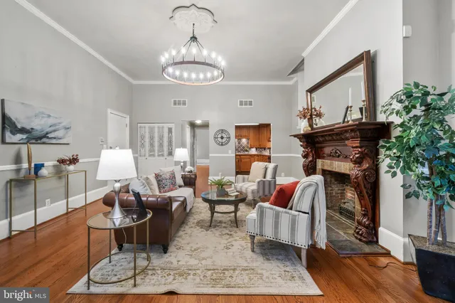 $1,850 | 3 West Mt Vernon Place, Unit 1, Baltimore, MD 21201