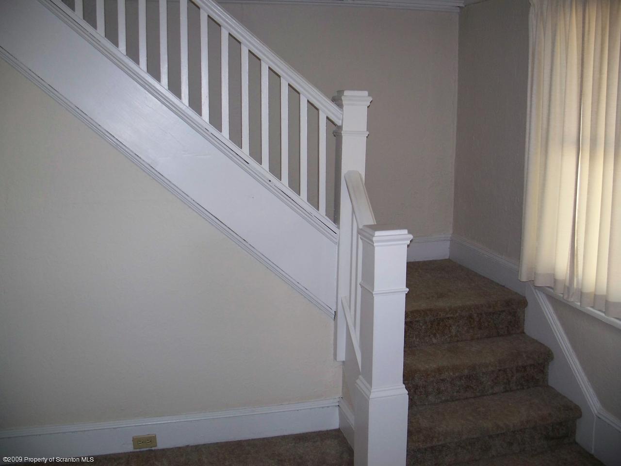 1004 Ridge Street Throop, PA 18447 - Photo 9 of 9 Gallery Image 9