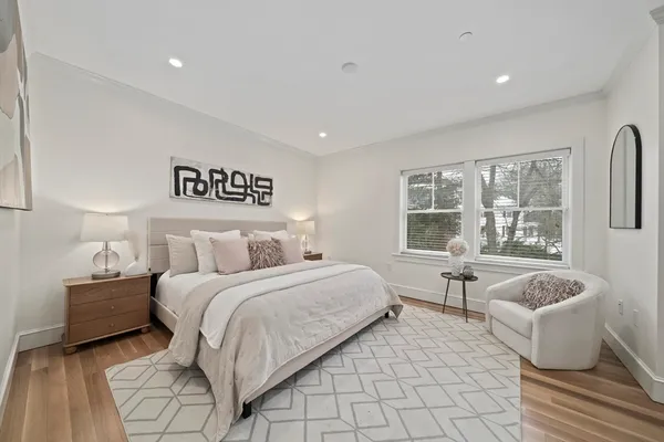 $3,800 | 321 Hammond Pond Parkway, Unit 105, Brookline, MA 02467