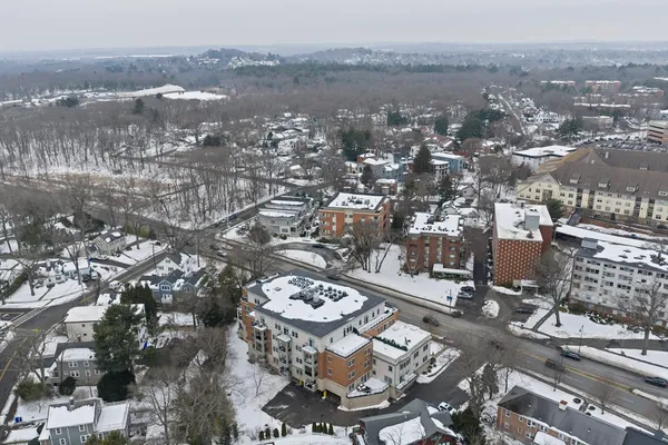 $3,800 | 321 Hammond Pond Parkway, Unit 105, Brookline, MA 02467