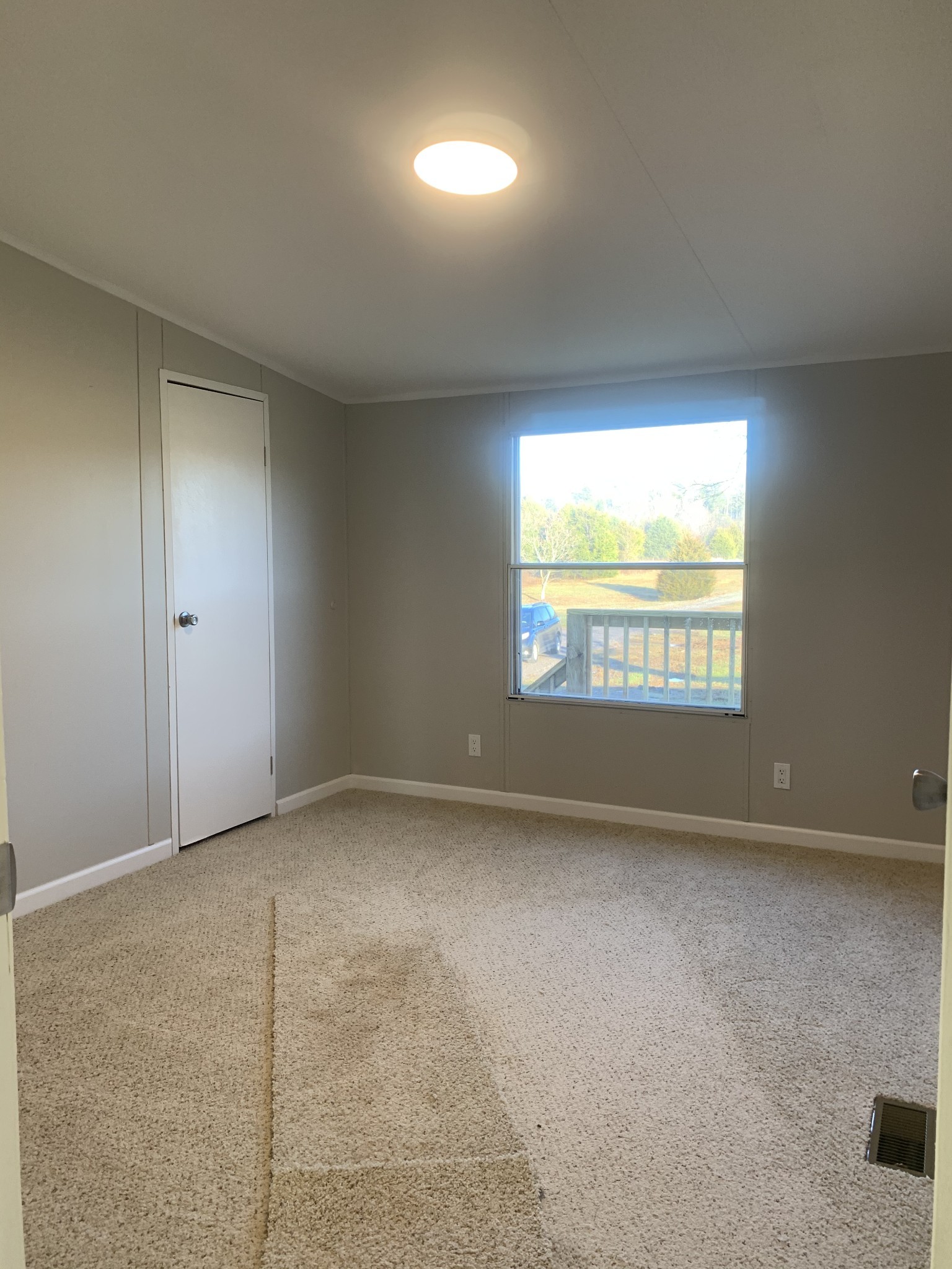 784 Speck Road Lebanon, TN 37087 - Photo 19 of 35 an empty room with a window